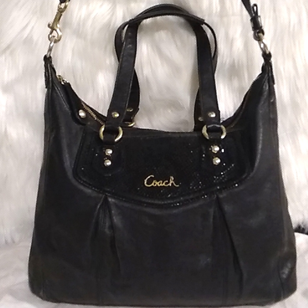 HOLIDAY SALE! Vintage Coach Crossbody/Shoulder Bag